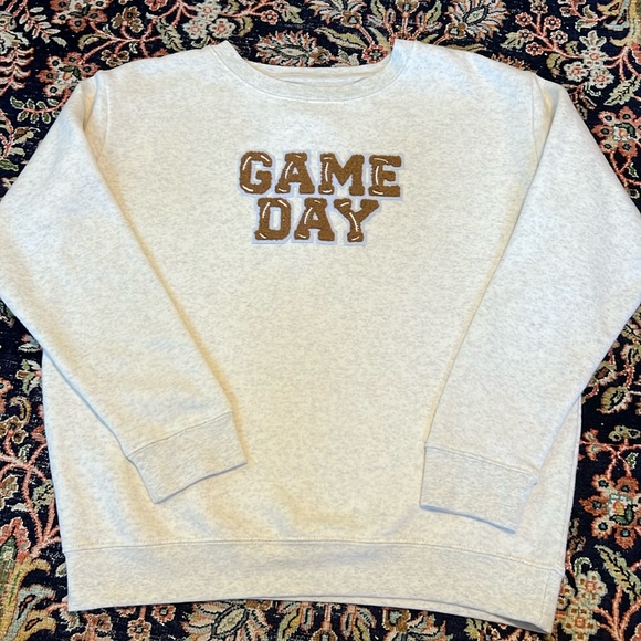 Game Day preppy patch ivory sweatshirt - Picture 1 of 5